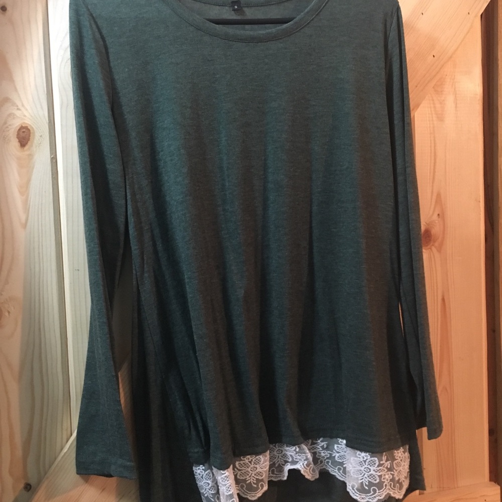 S/M tunic style shirt